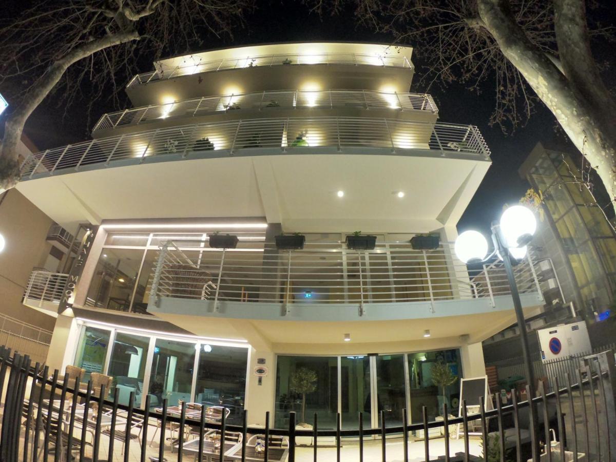 Hotel Half Moon Airport Restaurant Rimini Buitenkant foto