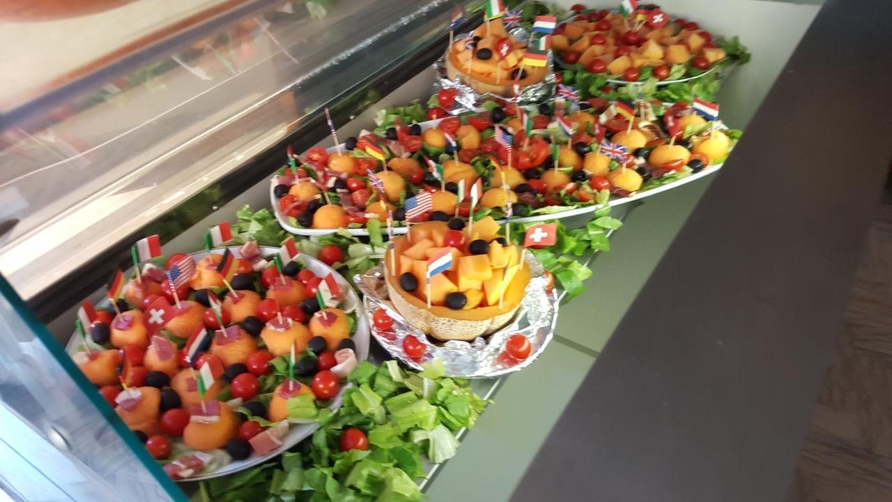 Hotel Half Moon Airport Restaurant Rimini Buitenkant foto